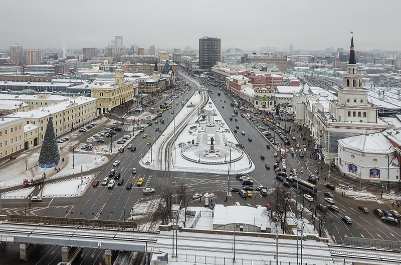 Казанский вокзал на Комсомольской площади в Москве