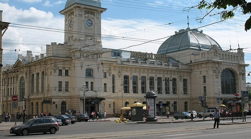 Витебский вокзал в Санкт-Петербурге